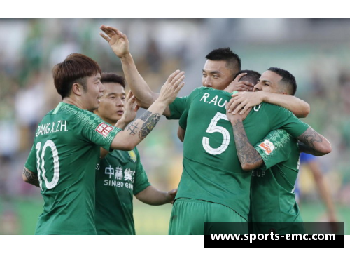 中国球员风云对决：赛场上的拳头交锋