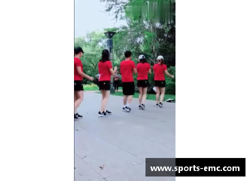 美女排球：力与美的舞姿
